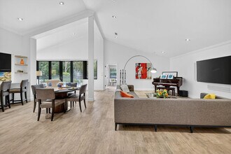 2801 Deer Creek Country Club Blvd in Deerfield Beach, FL - Building Photo - Building Photo