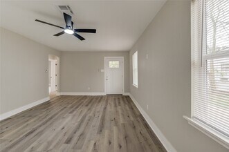 6603 Narcissus St in Houston, TX - Foto de edificio - Building Photo