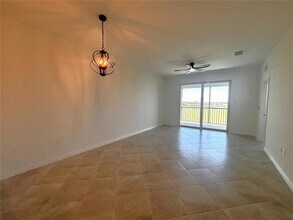 17560 Opal Sand Dr, Unit 403 in Venice, FL - Building Photo - Building Photo