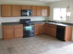 423 Kerriann Ln in Clayton, NC - Building Photo - Building Photo