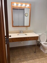 2124 E Divide Ave in Bismarck, ND - Building Photo - Building Photo