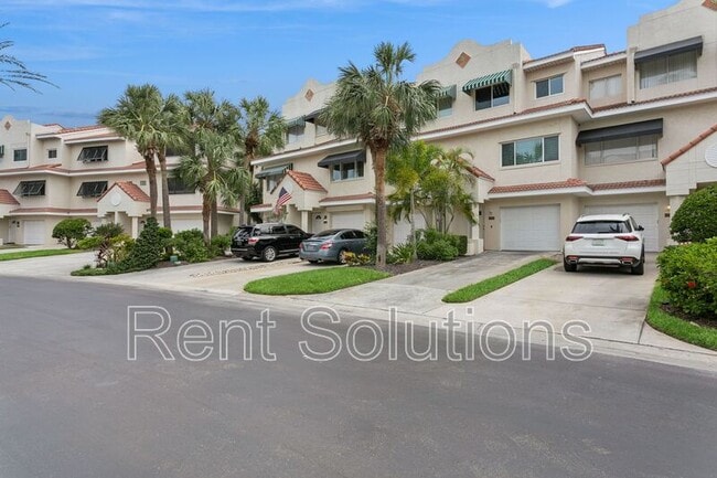 property at 4633 Mirabella Ct