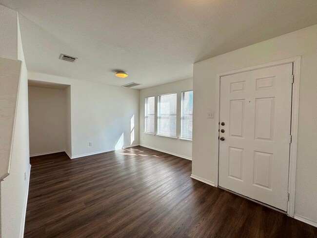 2013 Rim Rock Dr in Leander, TX - Building Photo - Building Photo