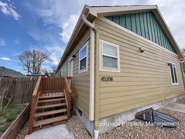 property at 4520 Thompson Ct