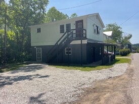 223 Edgington Ln, Unit 1 in Wheeling, WV - Building Photo