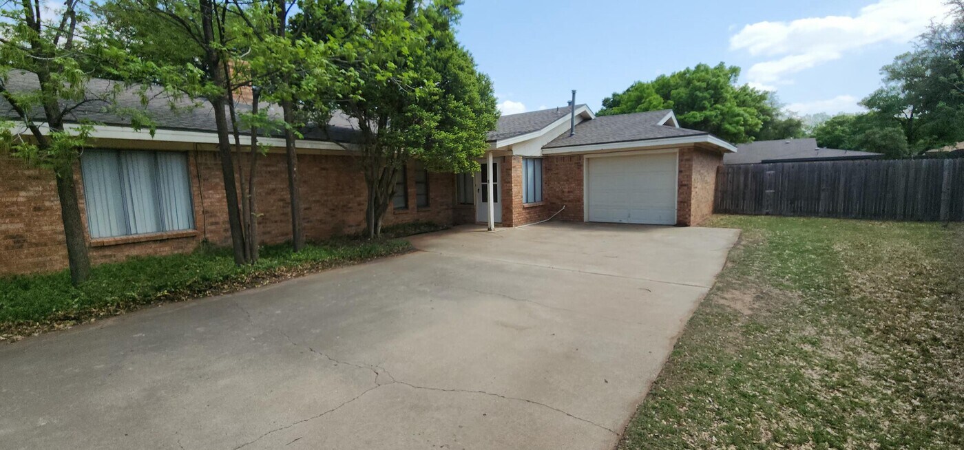 4413 75th Dr in Lubbock, TX - Building Photo