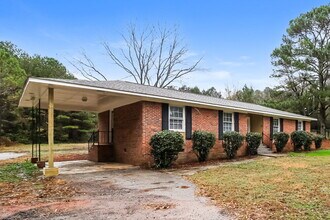20 Freeman Dr in Stockbridge, GA - Foto de edificio - Building Photo