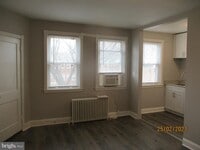 909 St Dunstans Rd photo'