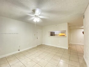 12106 St.Andrews Pl in Miramar, FL - Building Photo - Building Photo