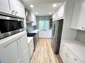 2034 Willowood Ln in Encinitas, CA - Building Photo