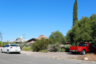 3131-3137 E Terra Alta Blvd in Tucson, AZ - Foto de edificio - Building Photo