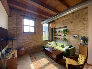 Historic Fifth Ward Lofts in Milwaukee, WI - Foto de edificio - Building Photo