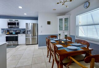 2485 NE 16th Ct in Jensen Beach, FL - Building Photo - Building Photo