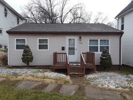 222 Rosehill Ave in Newark, OH - Building Photo
