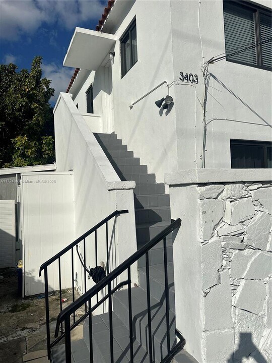 3403 SW 12th St, Unit 3403 in Miami, FL - Building Photo