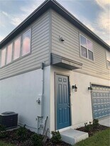 13889 Lippman Alley in Orlando, FL - Building Photo