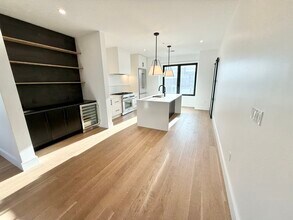 238 Webster St, Unit 6 in Boston, MA - Building Photo - Building Photo