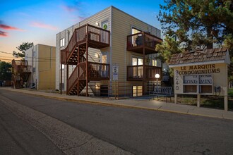 9240 W 49th Ave, Unit 317 in Wheat Ridge, CO - Foto de edificio - Building Photo