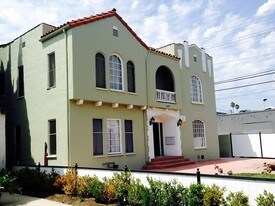 SHER1421 in Los Angeles, CA - Building Photo