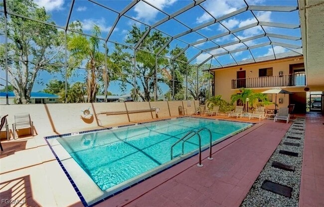 5255 Coronado Pkwy in Cape Coral, FL - Building Photo - Building Photo