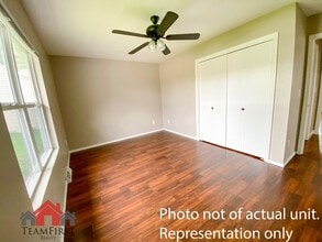 1254 Crown Ct in De Pere, WI - Building Photo - Building Photo