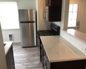 609 N 48th St in Seattle, WA - Building Photo - Building Photo