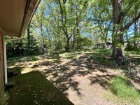 207 Brooks St photo'