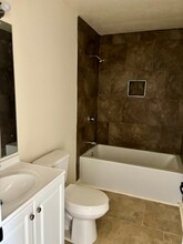 1011 Giovanni St in Lake Charles, LA - Building Photo - Building Photo