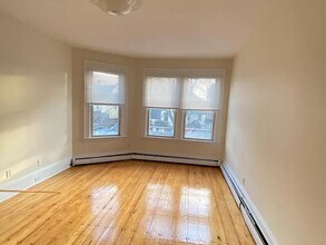 1423 Cambridge St, Unit 2 in Cambridge, MA - Building Photo - Building Photo