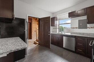 3641 W Dickens Ave in Chicago, IL - Building Photo - Building Photo