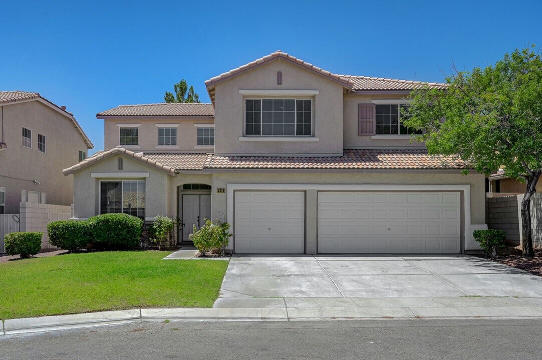 5349 Misty Acres Ct in Las Vegas, NV - Building Photo