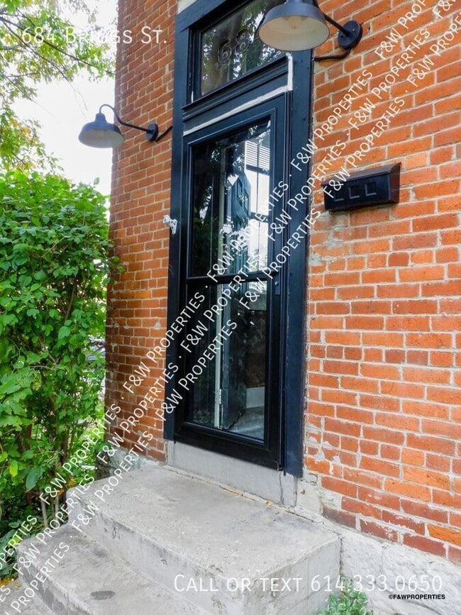 684 Briggs St in Columbus, OH - Building Photo - Building Photo