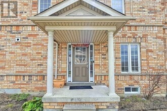 54 Decourcy-Ireland Cir in Ajax, ON - Building Photo - Building Photo