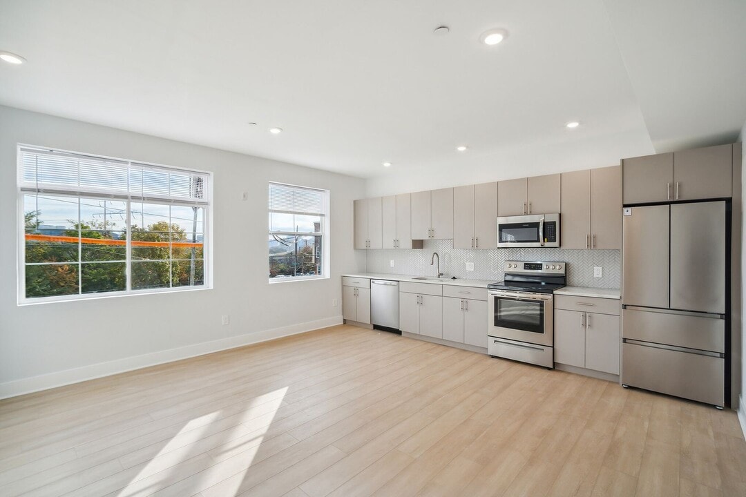 3714 Haverford Ave in Philadelphia, PA - Building Photo