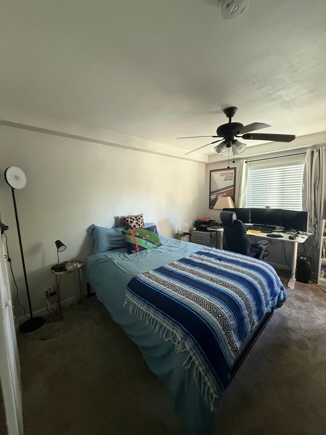 2507 E 15th St in Long Beach, CA - Building Photo - Building Photo