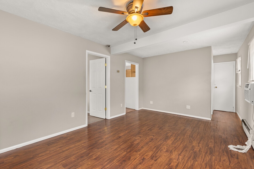 447 Johnson Ave, Unit 1 in Ronkonkoma, NY - Building Photo