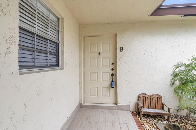 14040 Nesting Way in Delray Beach, FL - Foto de edificio - Building Photo