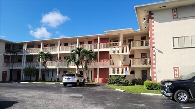 4731 NW 10th Ct in Plantation, FL - Foto de edificio - Building Photo