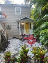 1618 Woodford Ave in Ft. Myers, FL - Building Photo