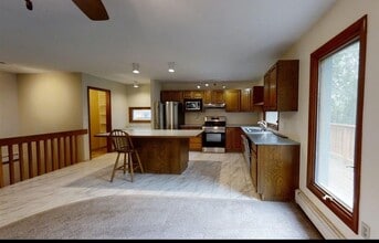 2585 Stellar Way in Fairbanks, AK - Building Photo - Building Photo