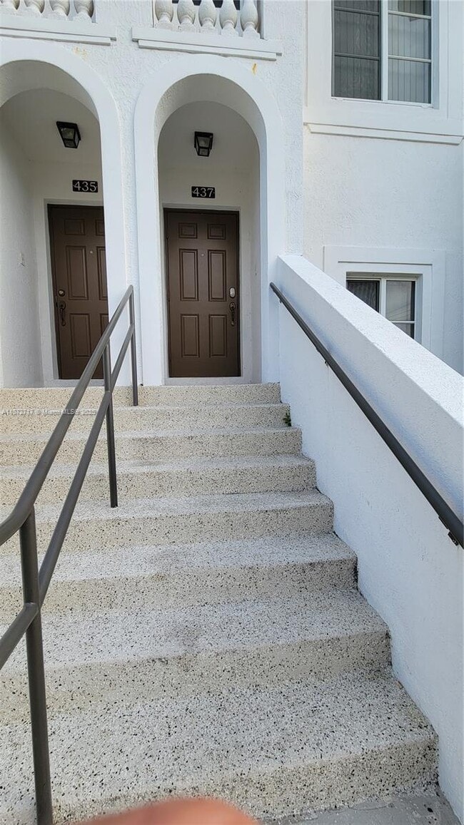 12600 SW 50th Ct in Miramar, FL - Foto de edificio - Building Photo