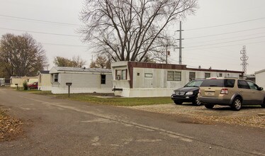 705 Wolflin St in Mount Vernon, IN - Building Photo - Building Photo