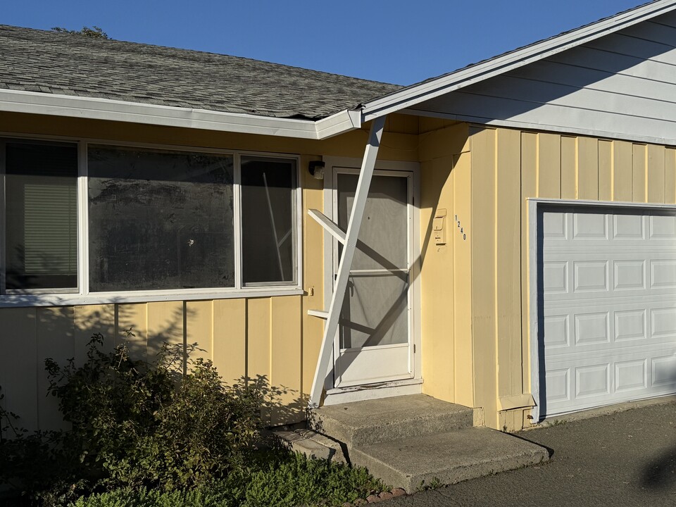 1240 Martha Way, Unit 1240 Martha Way in Santa Rosa, CA - Foto de edificio