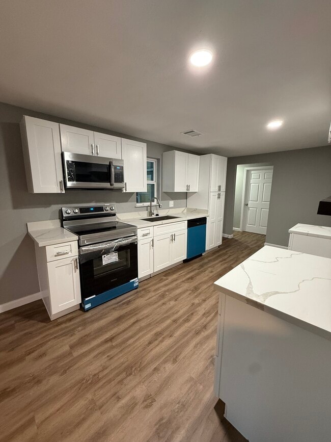 110 Millican St in Brazoria, TX - Building Photo - Building Photo