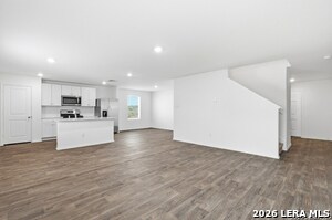 10735 Criterion in San Antonio, TX - Building Photo - Building Photo