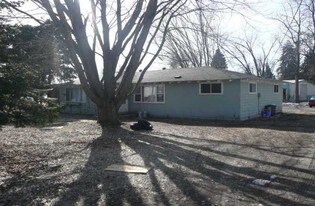 2001-2007 MacArthur Rd in Waukesha, WI - Building Photo
