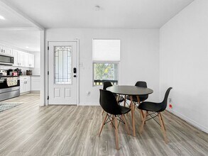 908 E Cayuga St in Tampa, FL - Building Photo - Building Photo