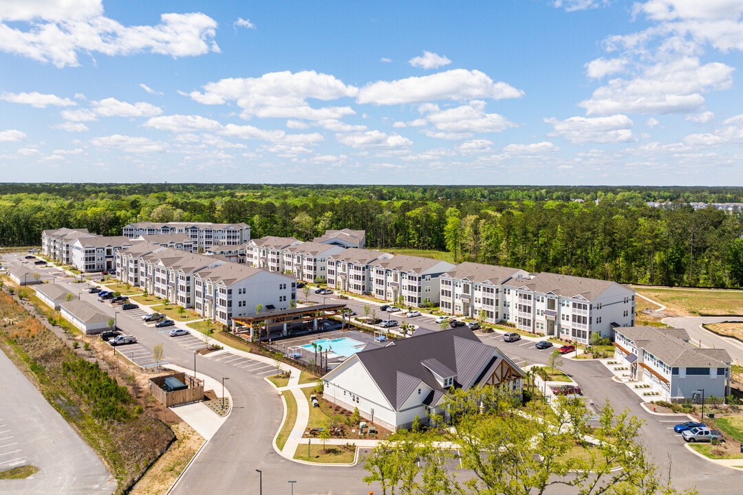Waterleaf at Foxbank in Moncks Corner, SC - Foto de edificio