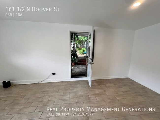 161 N Hoover St in Los Angeles, CA - Building Photo - Building Photo