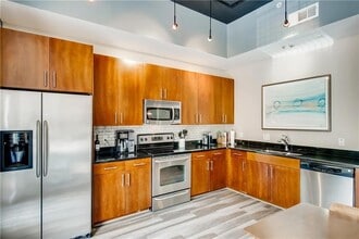 3400 Malone Dr, Unit 107 in Chamblee, GA - Foto de edificio - Building Photo